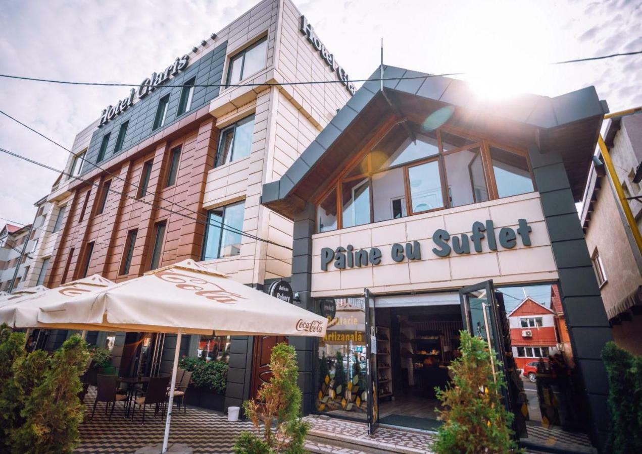 Hotel Glaris Tirgu Frumos Buitenkant foto